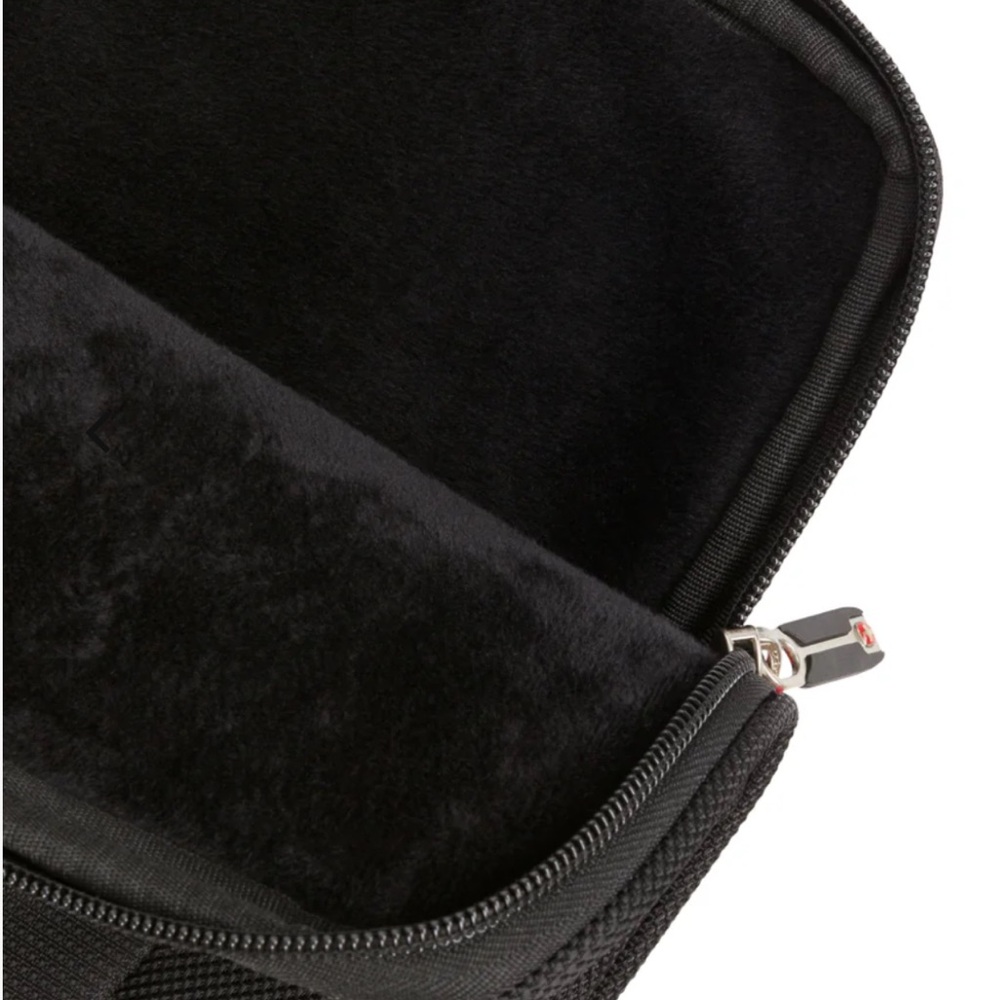 Wenger Beta 14" Padded Laptop Sleeve! NWOT! - Picture 3 of 4
